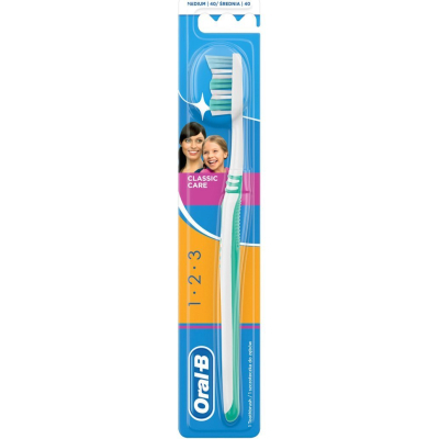 Зубна щітка Oral-B Medium 40 Classic Care (8001090708885)